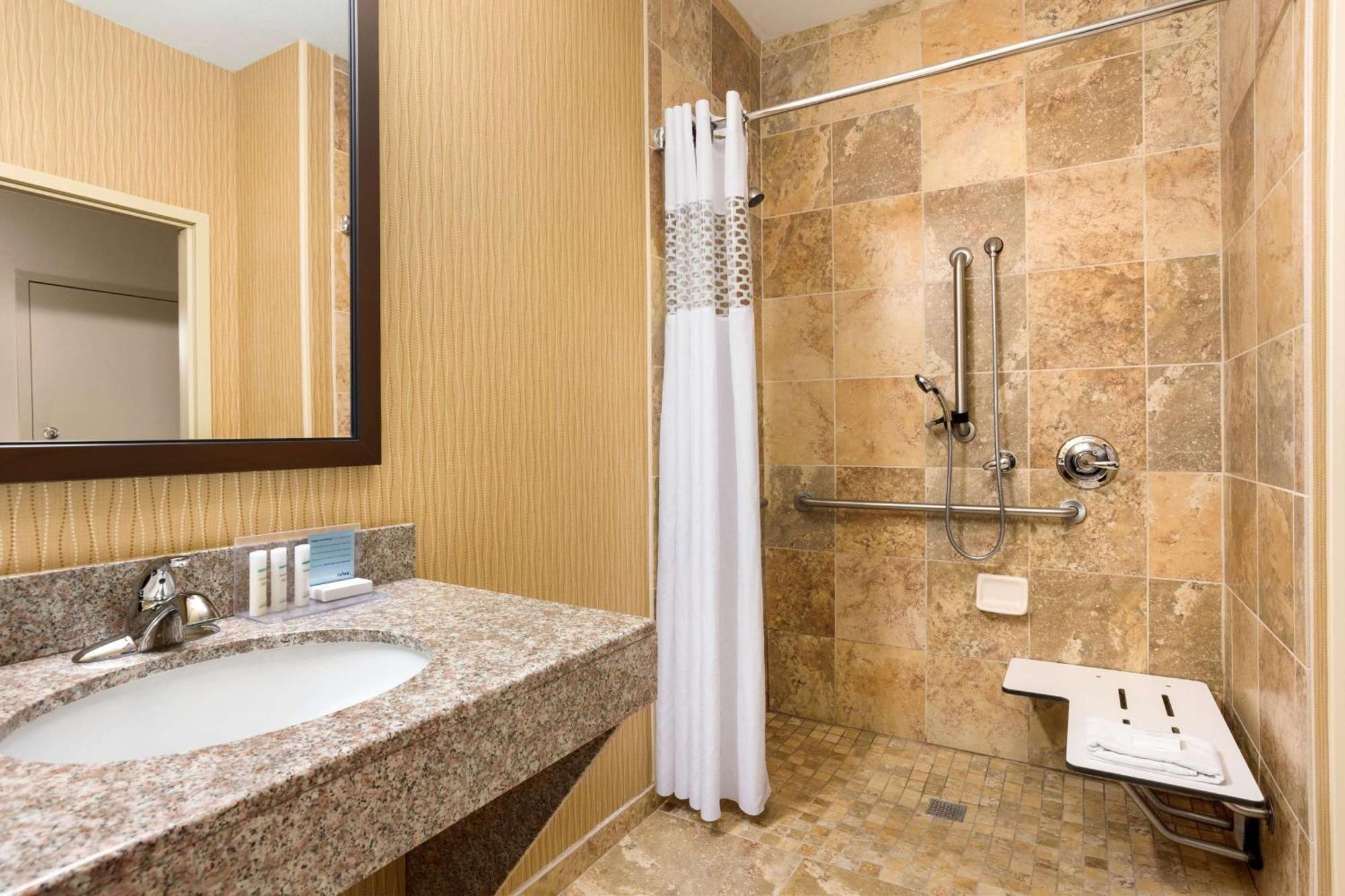 Hampton Inn Wichita-East Exterior photo